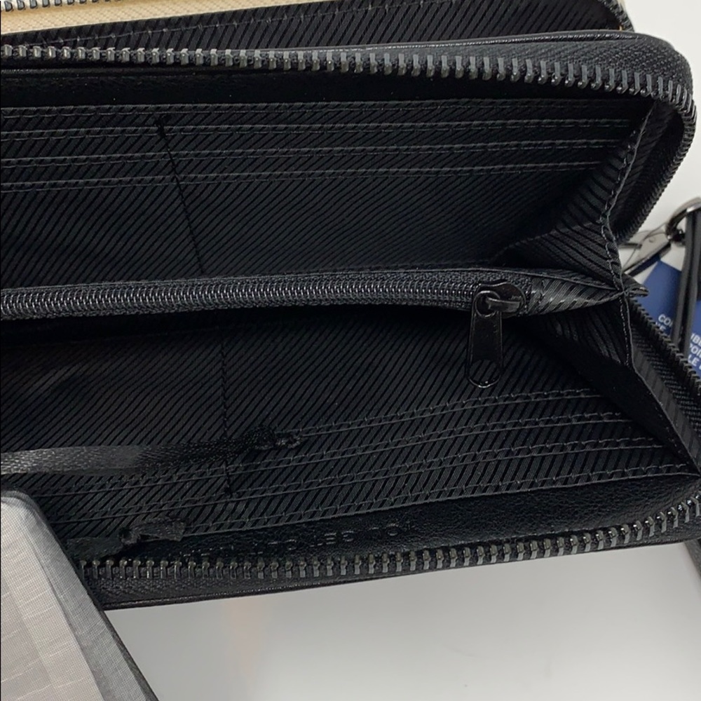Kenneth Cole Tech Wallet W Charger and RFID NWT - Picture 7 of 8